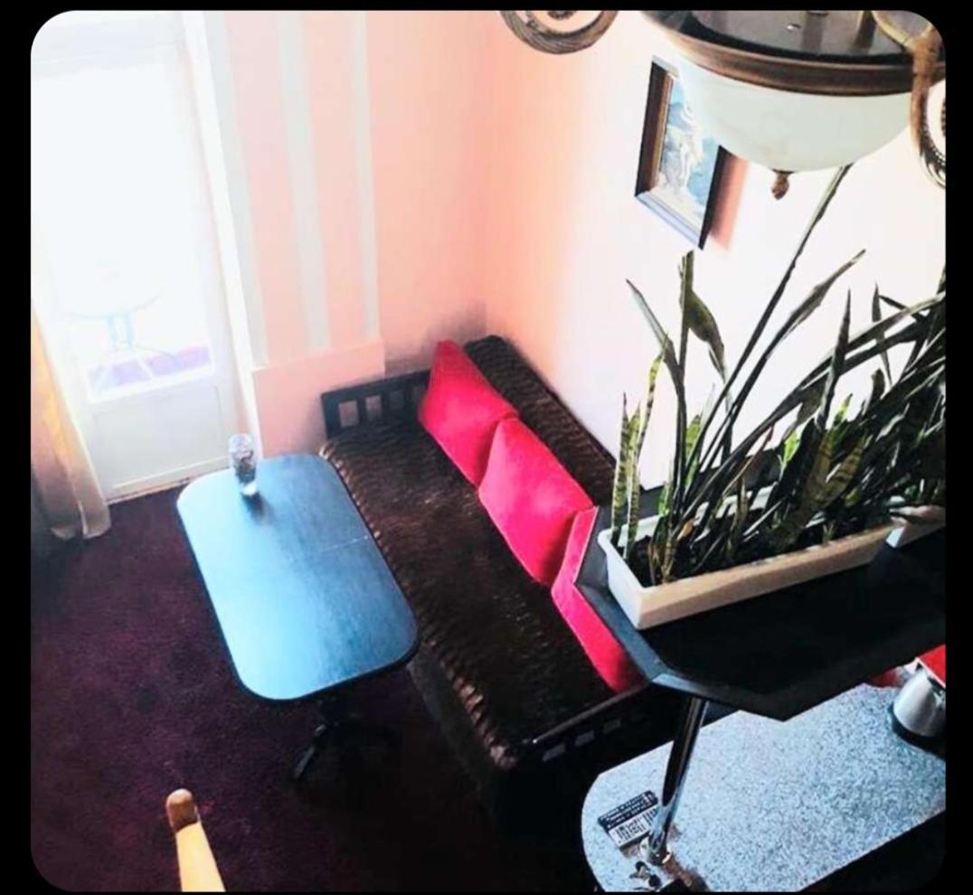 Площа Старий Ринок З Балконом Apartment Lviv Ngoại thất bức ảnh